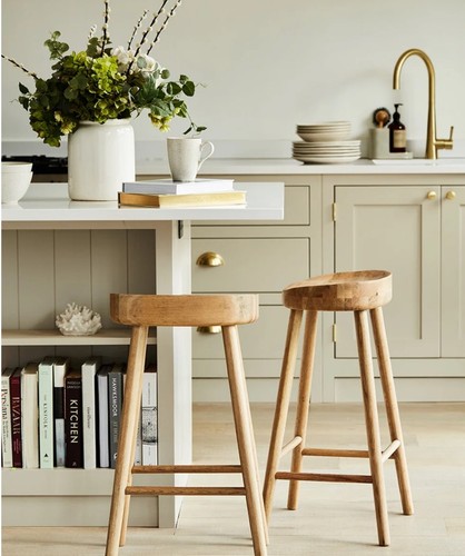Solid oak bar - stools,, brand